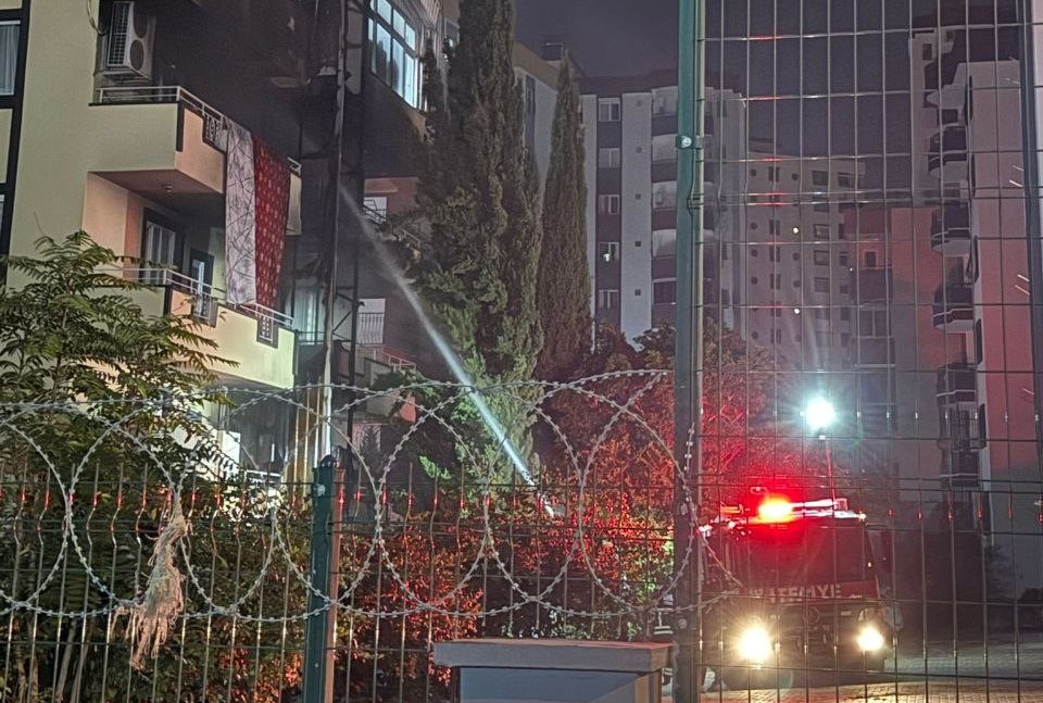 Furkan Vakfı'na ait kız yurdunda, çıkan yangın söndürüldü