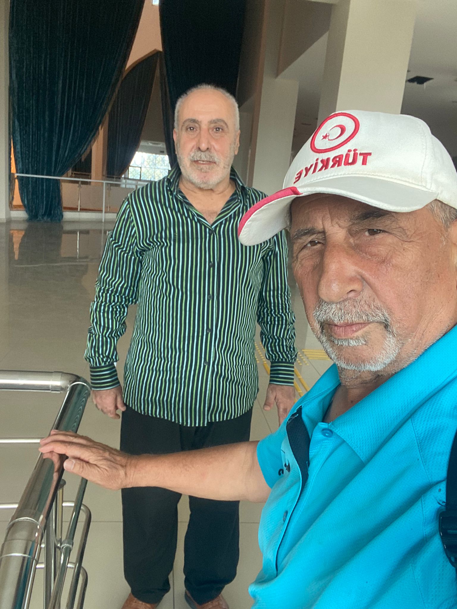 Arkadaşını Söyle...