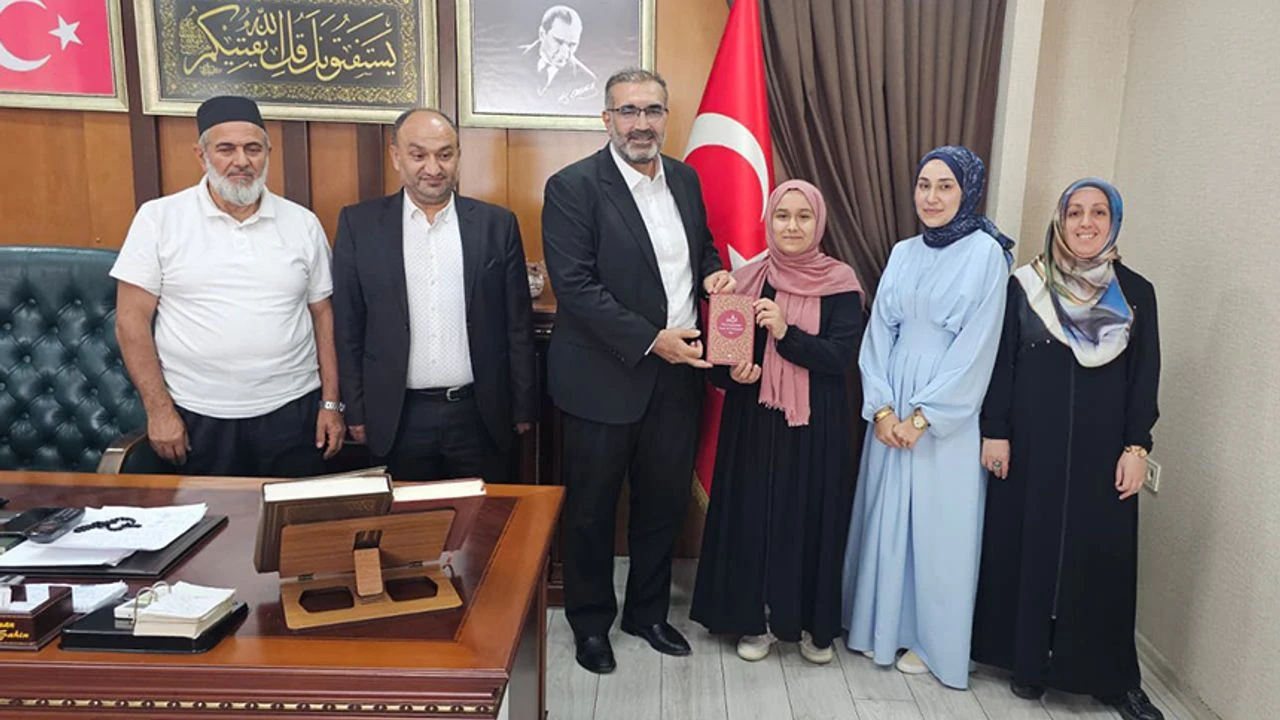 7 Ayda hafız olan genç birinci oldu