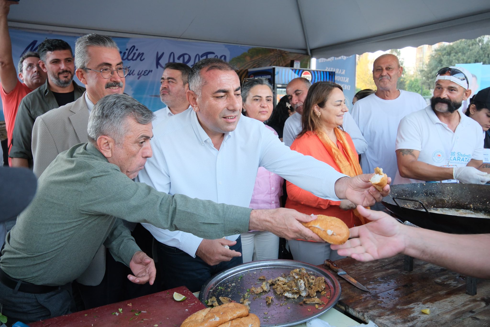 Adana Lezzet Festivali’nde, Başkan Vekili Güngör Geçer stantları gezdi