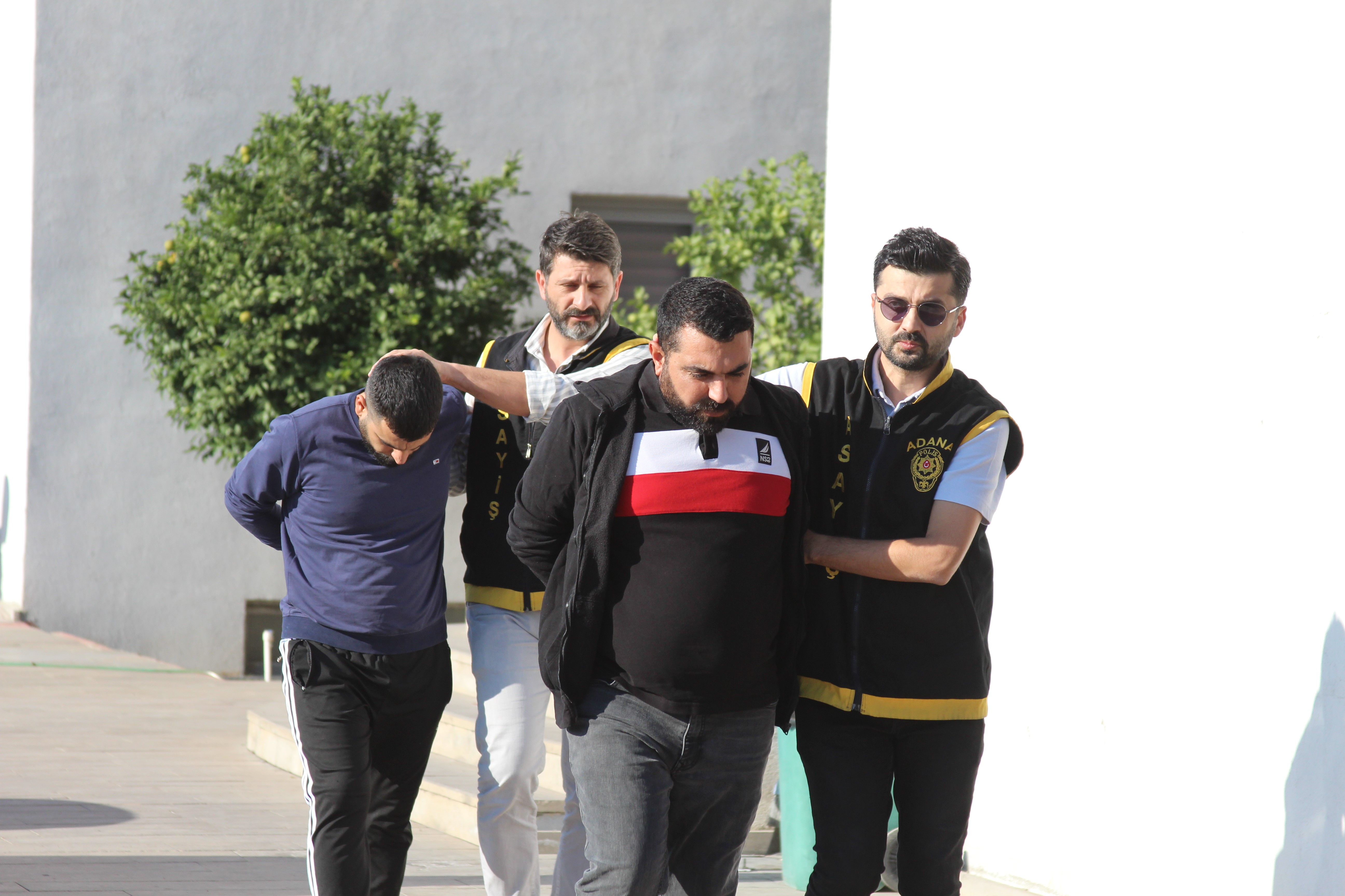 Kuzenini öldürdü: "Ben sopayla dövdüm, bıçakla yaralamadım"