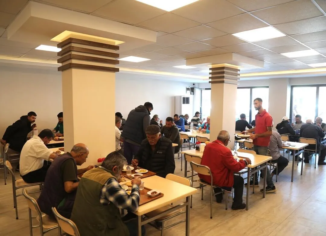 Yüreğir Belediyesi'nin, kent lokantası ilgi görüyor