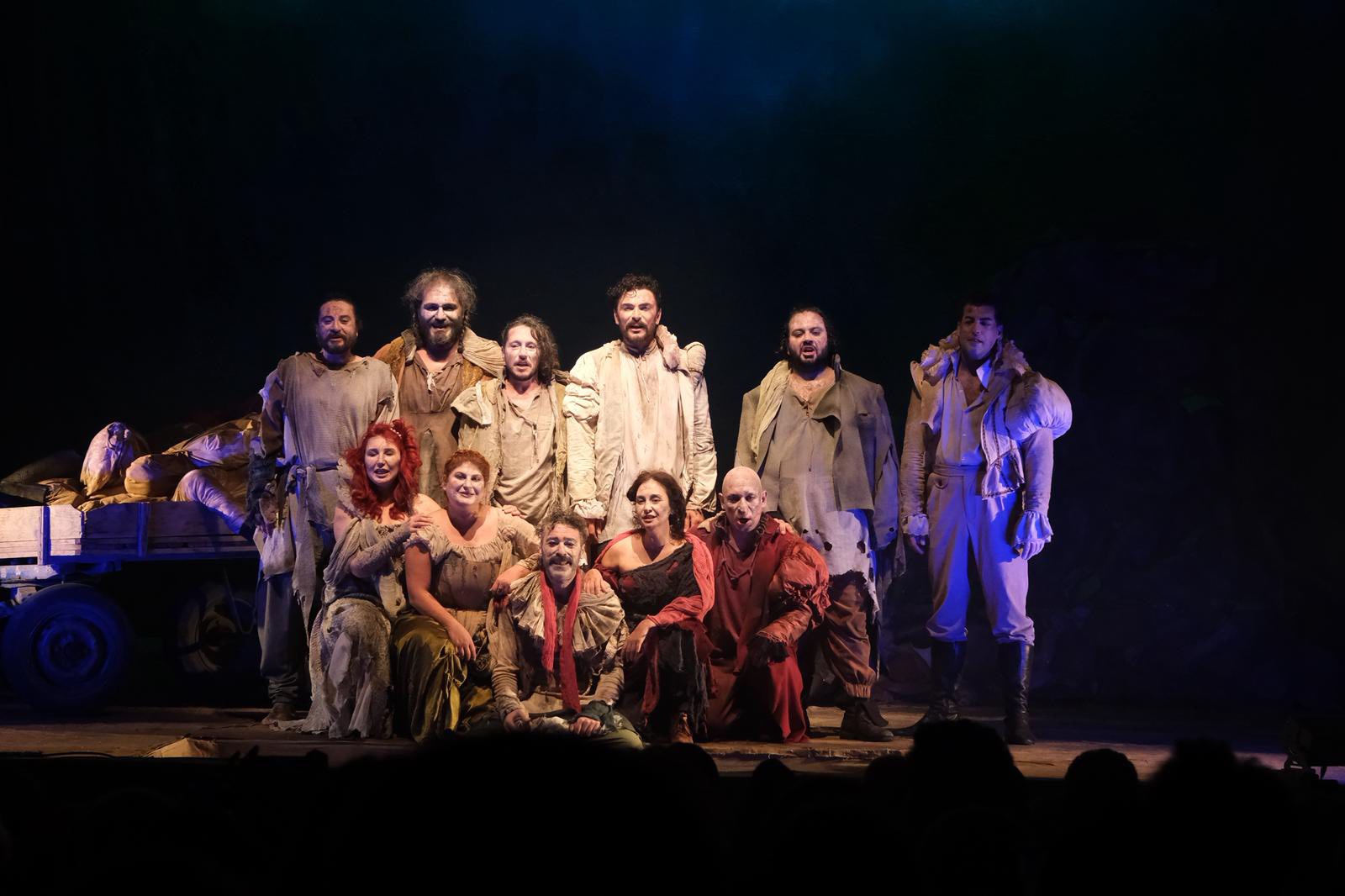 Adana’da, tiyatro festivali coşkuyla sürüyor