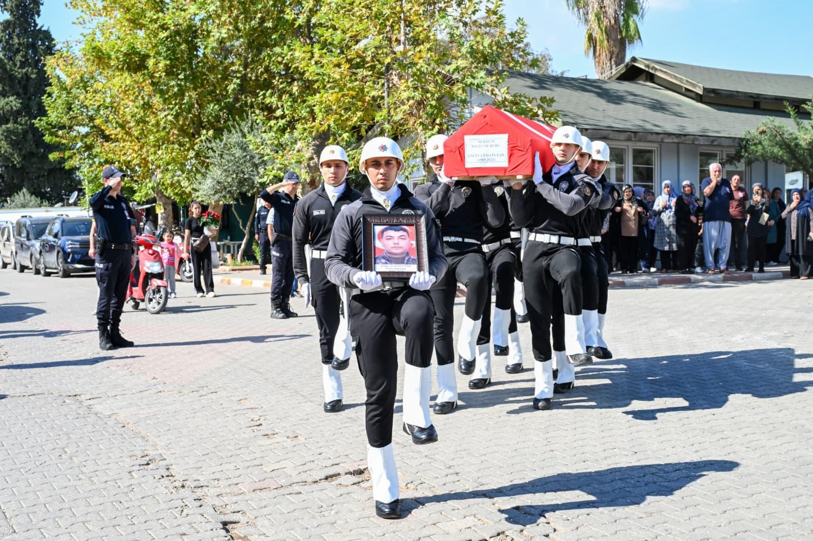 Yangında ölen polis memuru Adana’da toprağa verildi