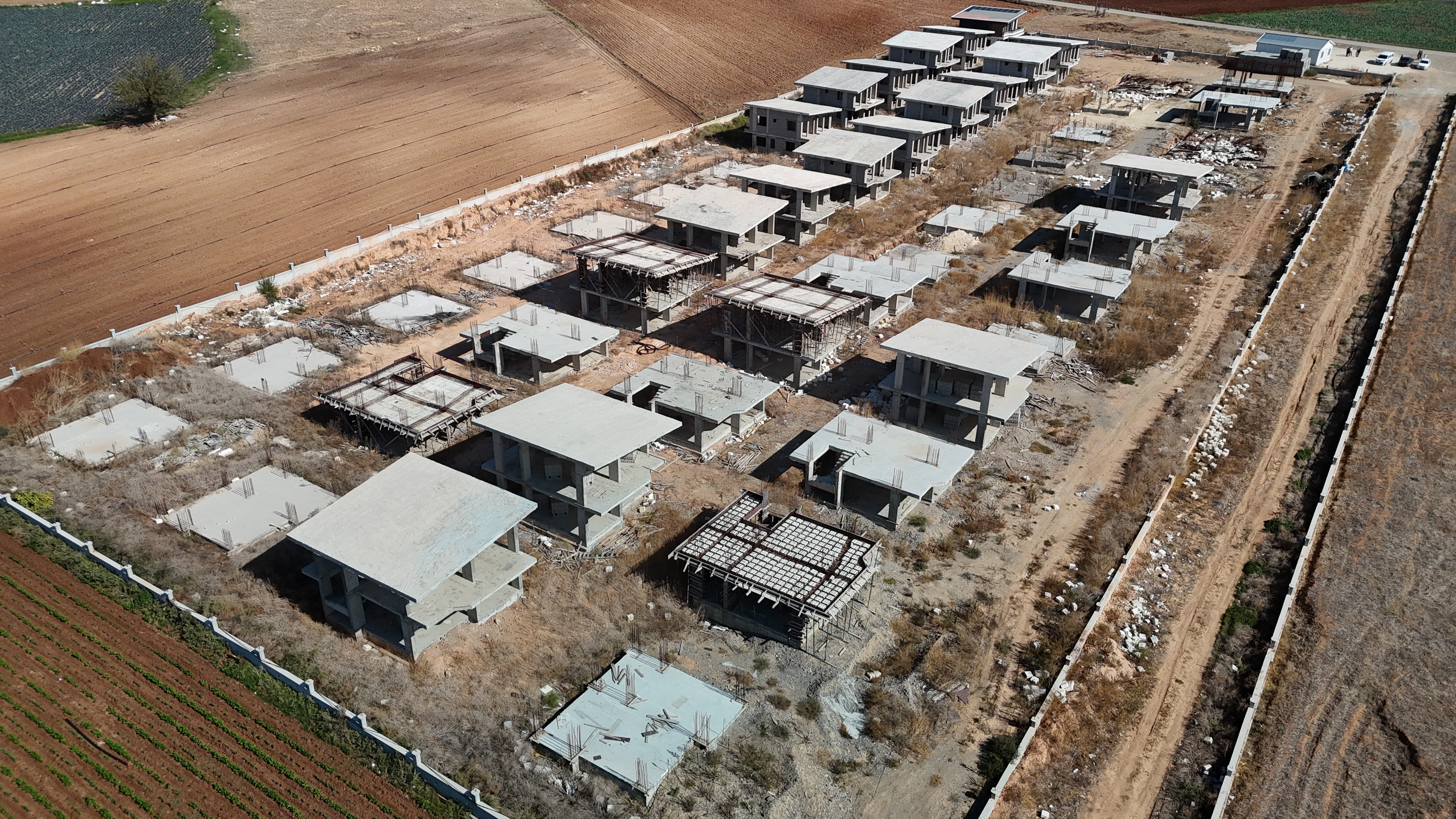 Adana'da ev hayali kuran vatandaşlar mağdur oldu