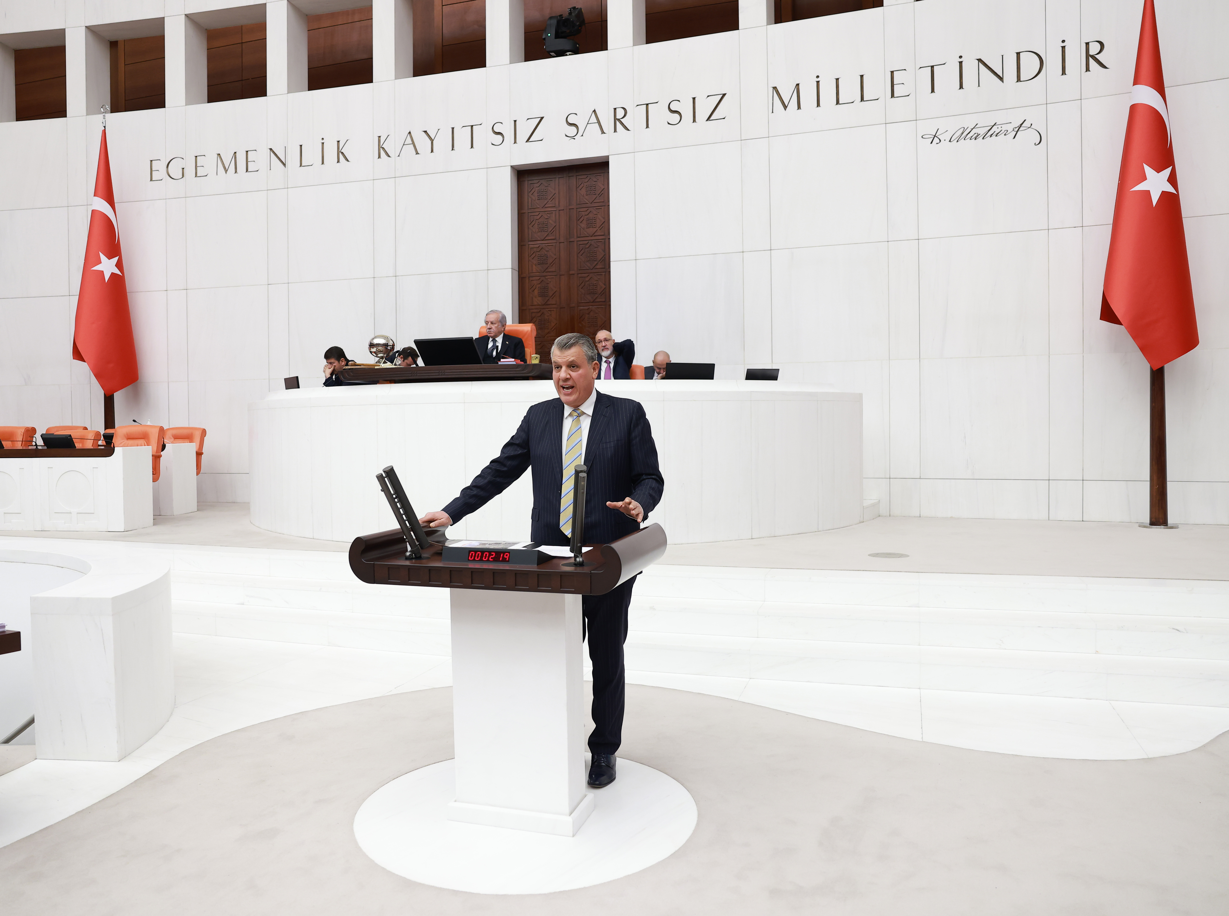 Ayhan Barut'tan Meclis'te 'Faiz' tepkisi