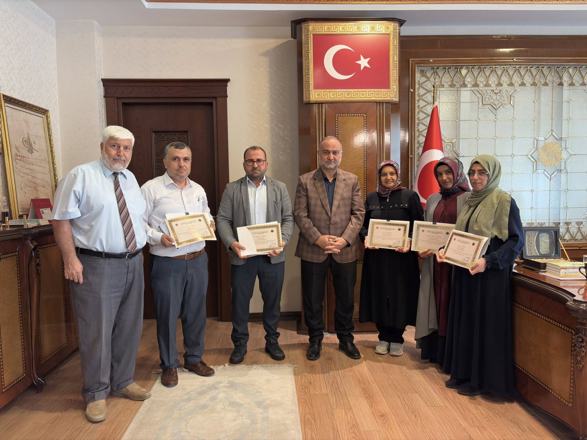 Hafızlık ve Kur’an-ı Kerim’i güzel okuma yarışmalarında, dereceye giren din görevlileri ödüllendirildi