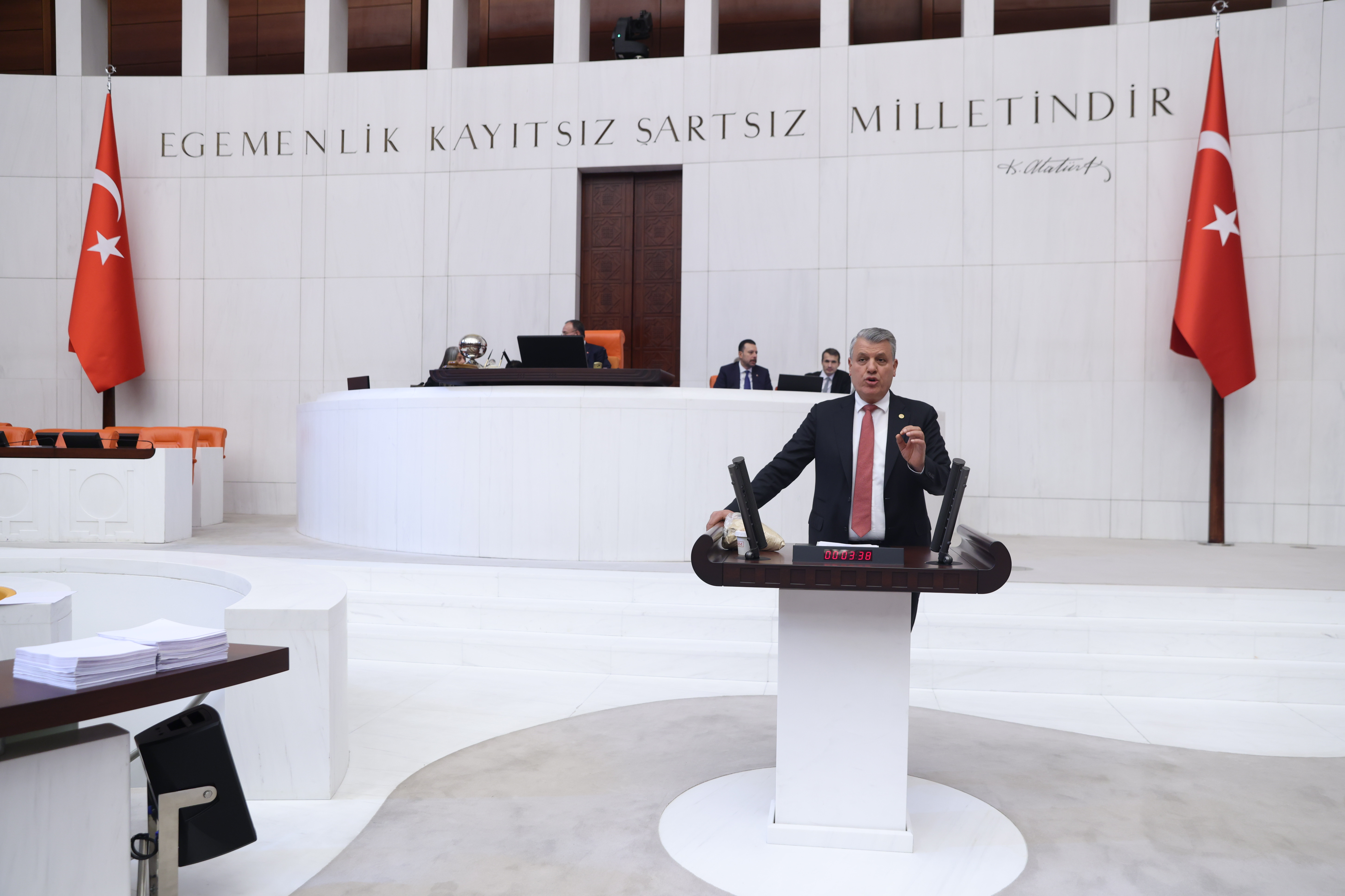 CHP Adana Milletvekili Barut, "Kalıcı yaz saati uygulaması son bulsun"