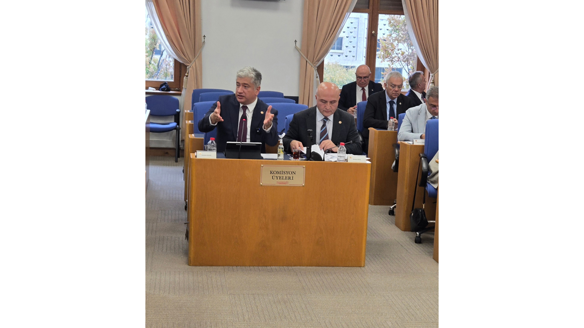 DEVA Partisi Adana Milletvekili Kısacık: "Vatandaşın yükü artıyor, refahı değil"