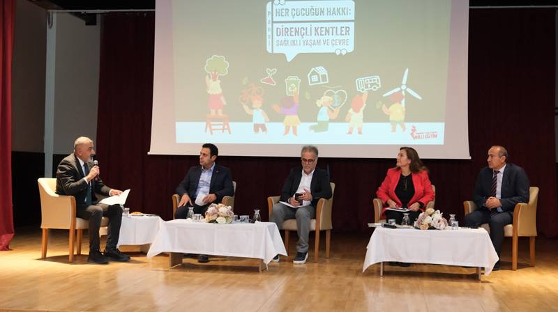 Adana’da “Her Çocuğun Hakkı Paneli"nde sorunlar konuşuldu