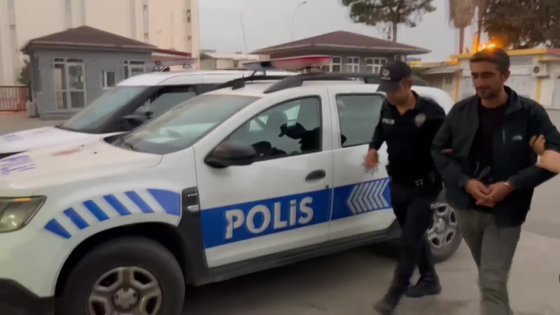 Polisin şüphesiyle yakalandı, 33 yıl hapis cezası çıktı