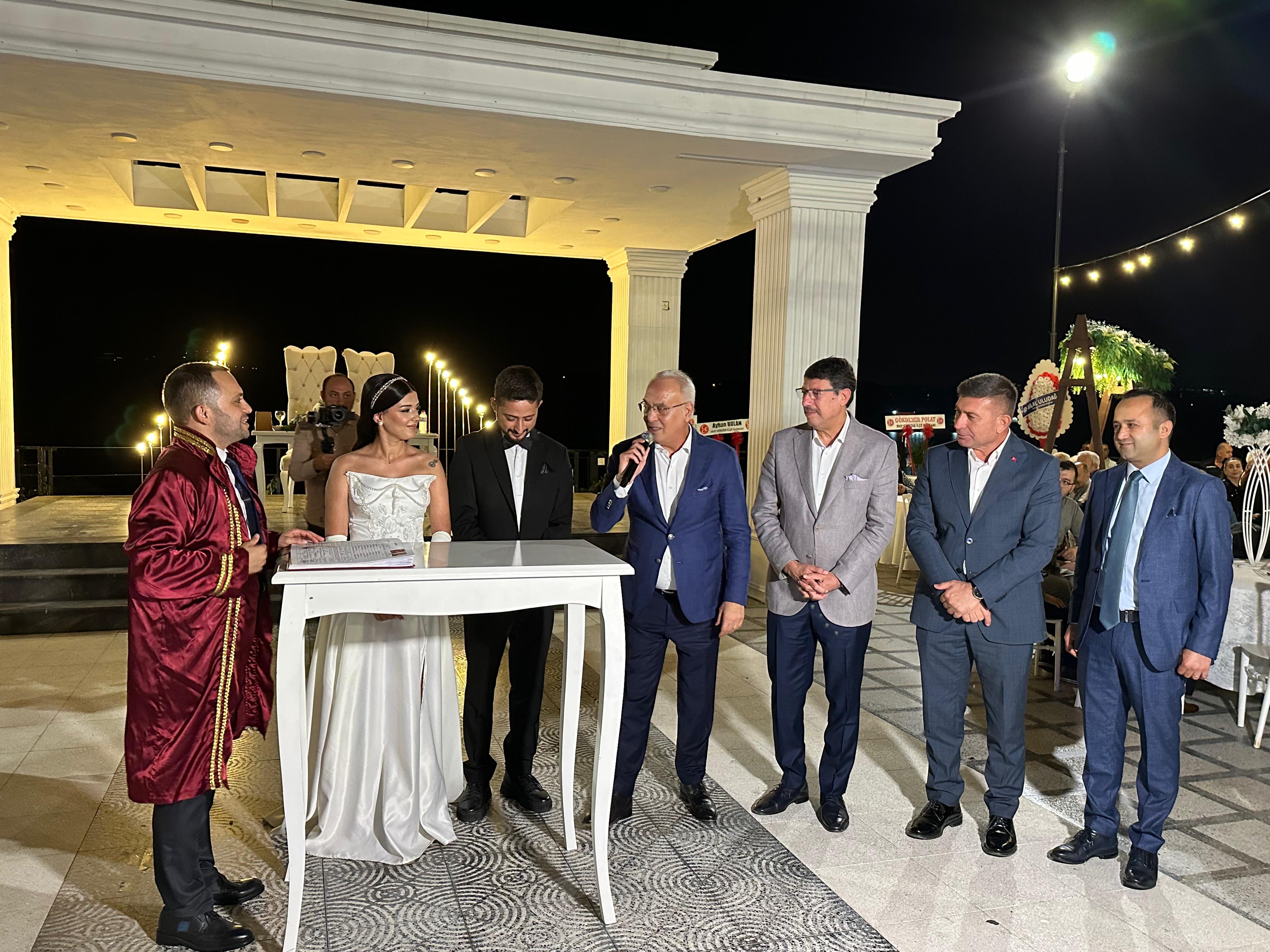 Adana'da görkemli düğün: Siyaset ve iş dünyası bir arada