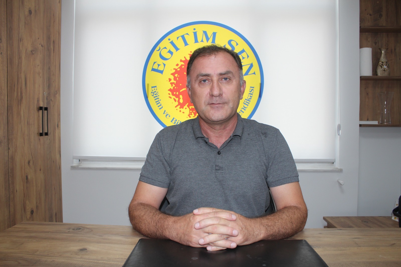 Eğitim Sen Adana Şubesi: "Eğitim kurumlarının siyasallaştırılmasına izin vermeyeceğiz!"