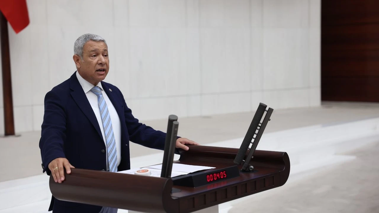 Orhan Sümer; ''Millet taneyle zeytin alıyor, çocuklar okula aç gidiyor''