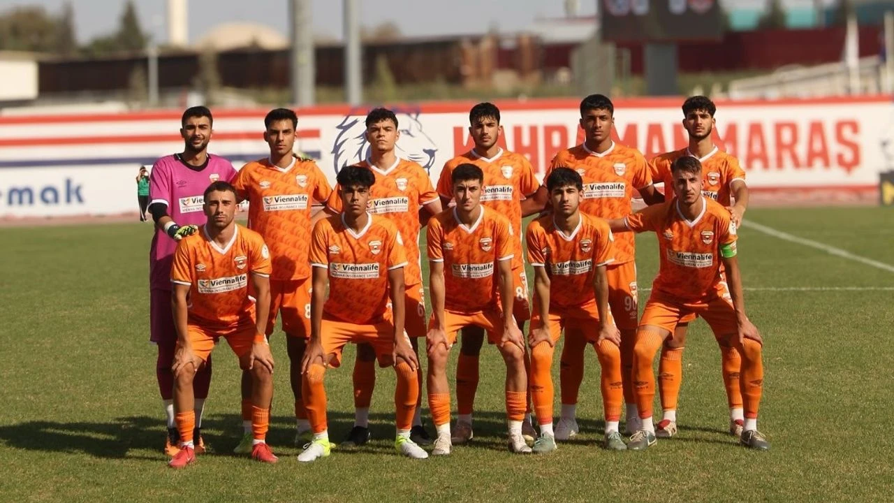 Adanaspor 11 hafta sonunda ilk puanını aldı!
