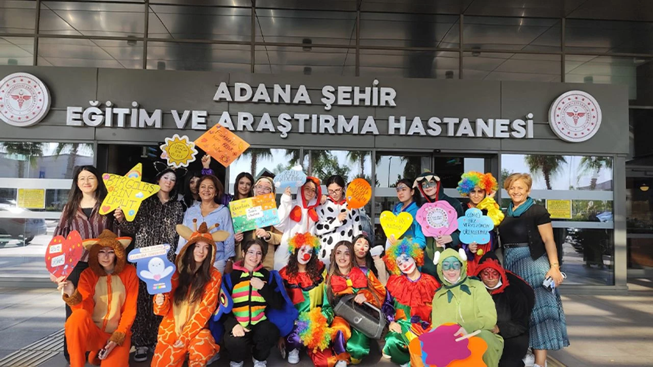 Adana’da lösemili çocuklar için umut dolu gösteri
