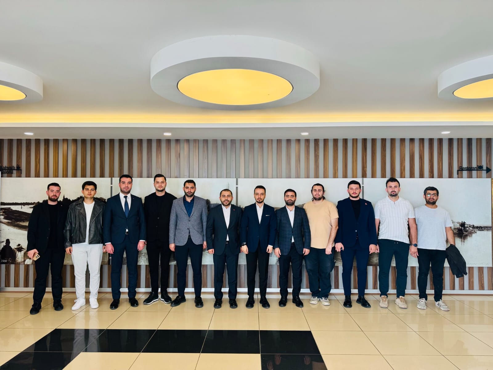 AK Parti Adana Gençlik Kolları’ndan gençlik zirvesi: “Geleceği Gençlerle İnşa Edeceğiz”