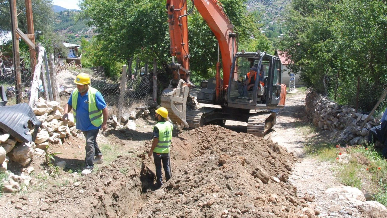 Adana Büyükşehir’den Dev Yatırım! 11 Depo, 167 Km Hat!