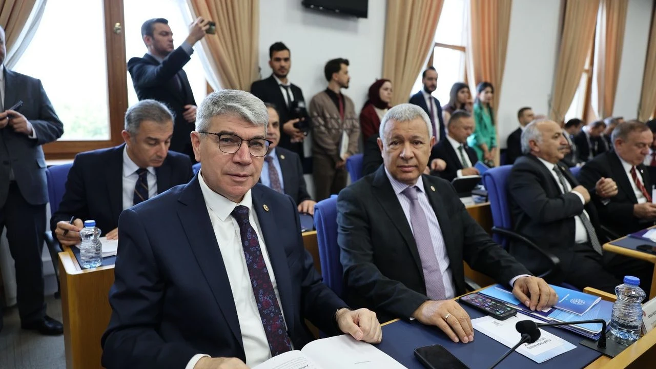 Adana’da esnaf alarm veriyor: Orhan Sümer, mecliste kentin ekonomik çöküşünü gündeme taşıdı