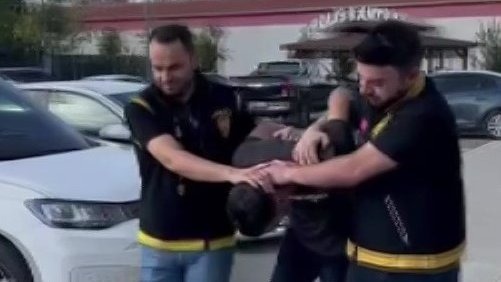 Önce güvenlik kamerasına sonra polise yakalanan hırsız tutuklandı