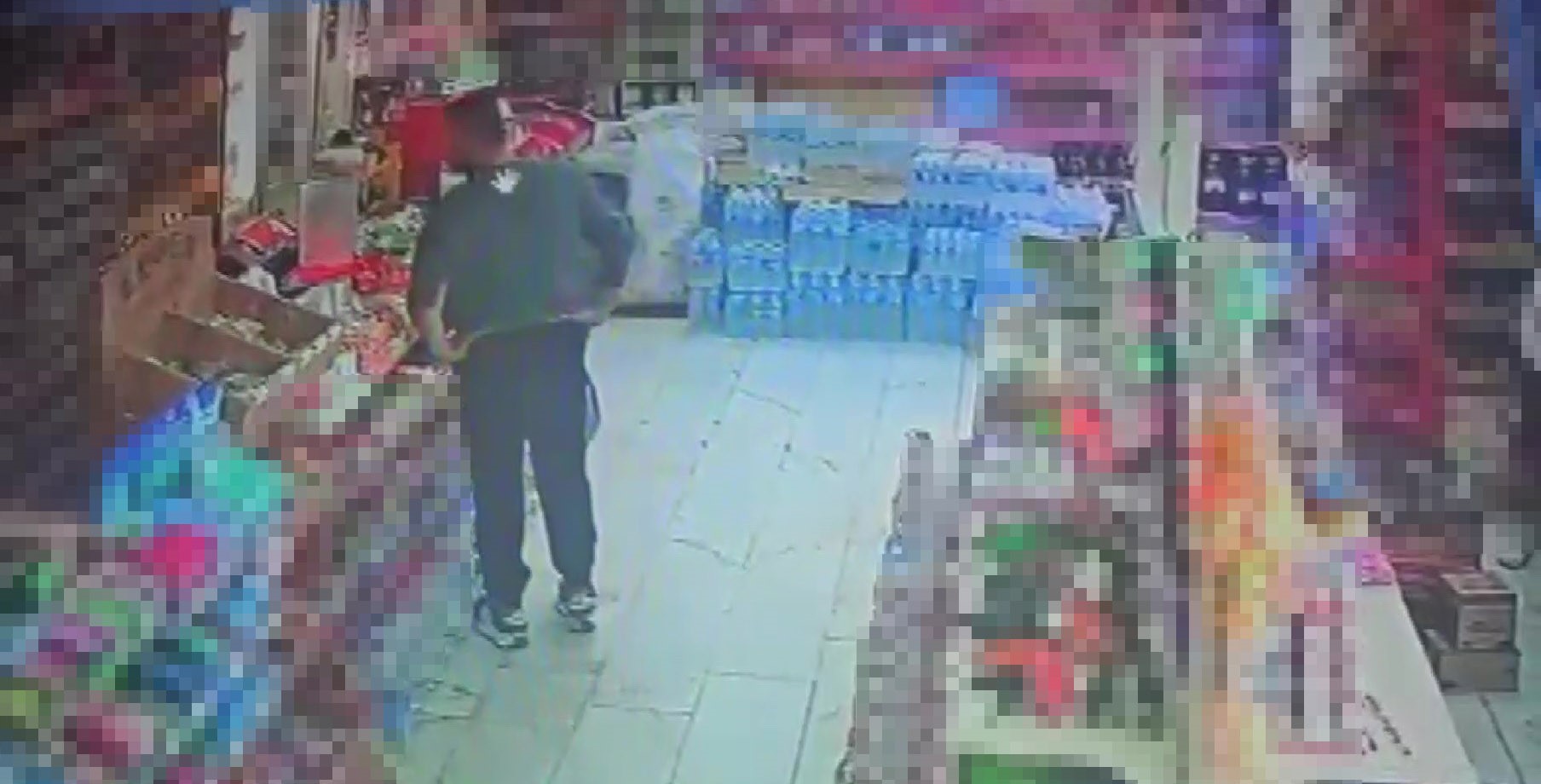 Kasada duran cep telefonunu çaldı