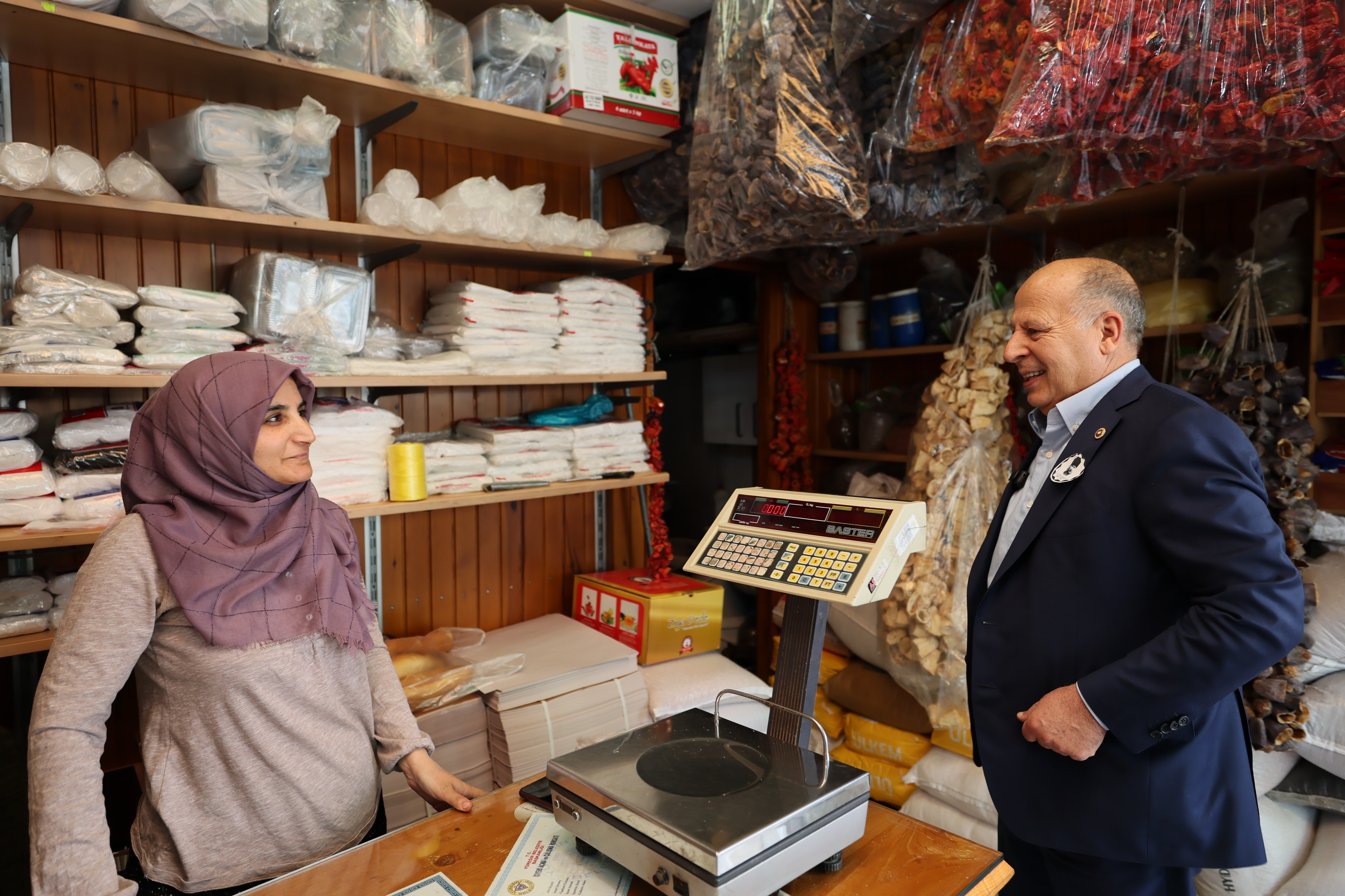 Başkan Demirçalı, Kozan Yolu esnafıyla buluştu