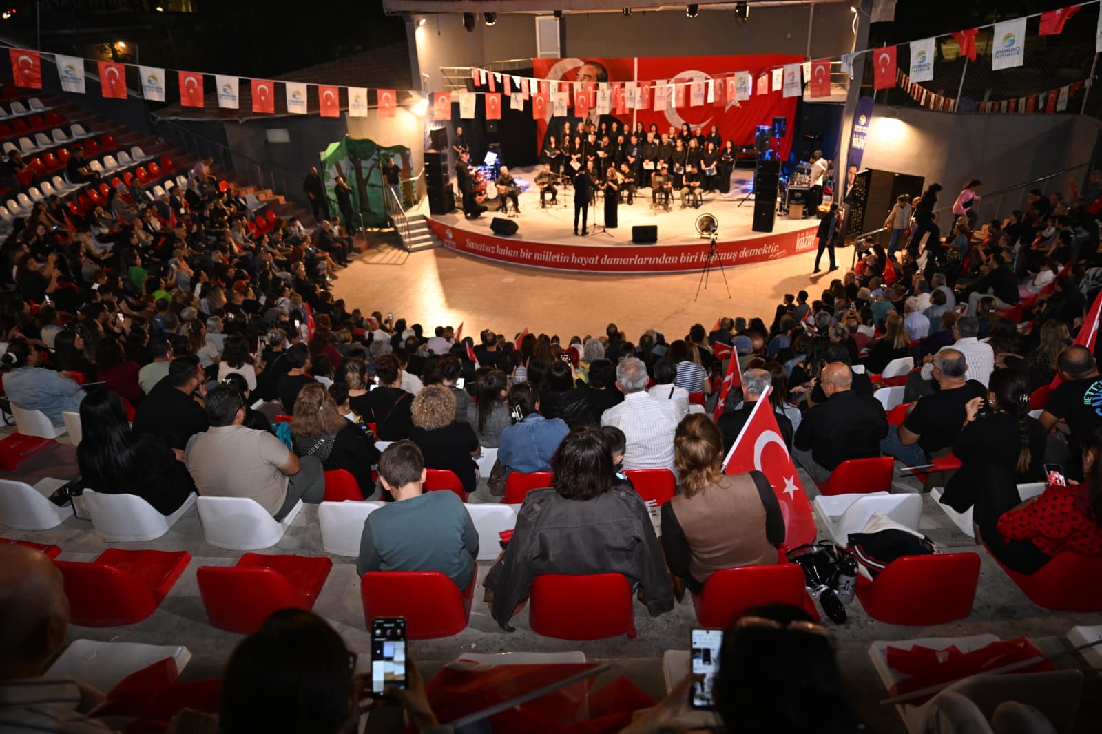 "Cumhuriyet Korosu"ndan Atatürk'ün sevdiği şarkılar konseri