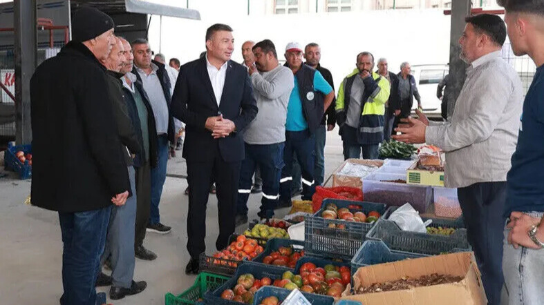 Karaisalı’da yeni kapalı semt pazarı hizmete açıldı