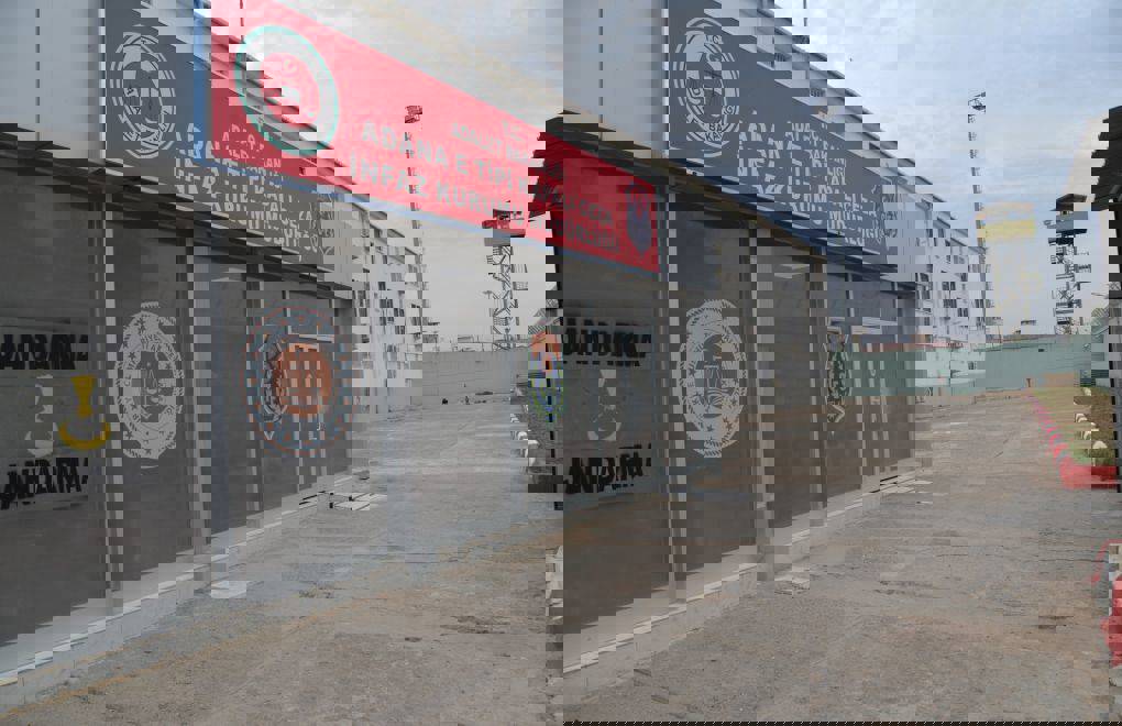 Adana’daki ‘Kuyu Tipi’ cezaevine ziyaret: Aileler koşulların iyileştirilmesini istiyor