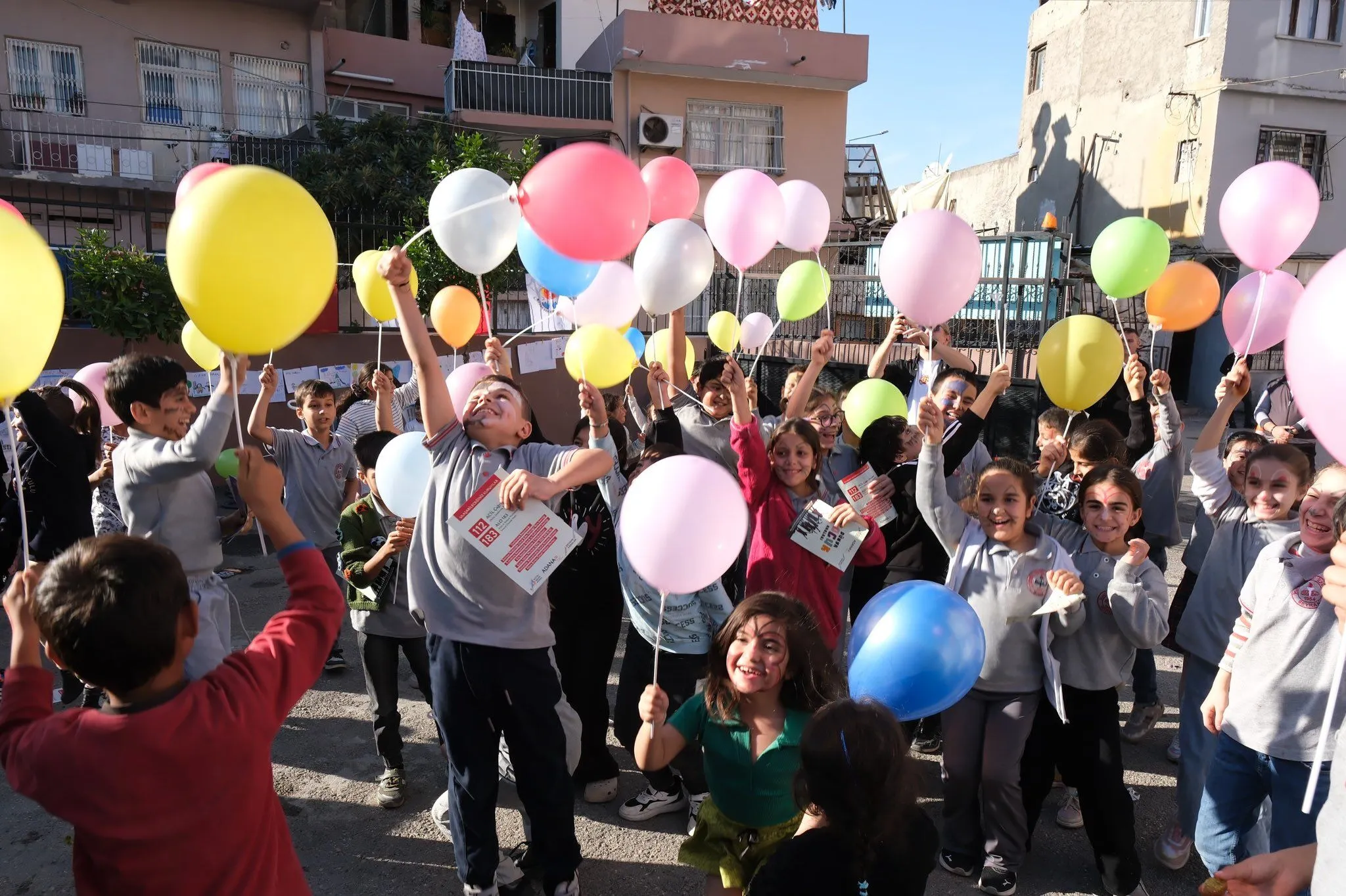 Adana’da "Dünya Çocuk Hakları Günü" renkli etkinliklerle kutlandı