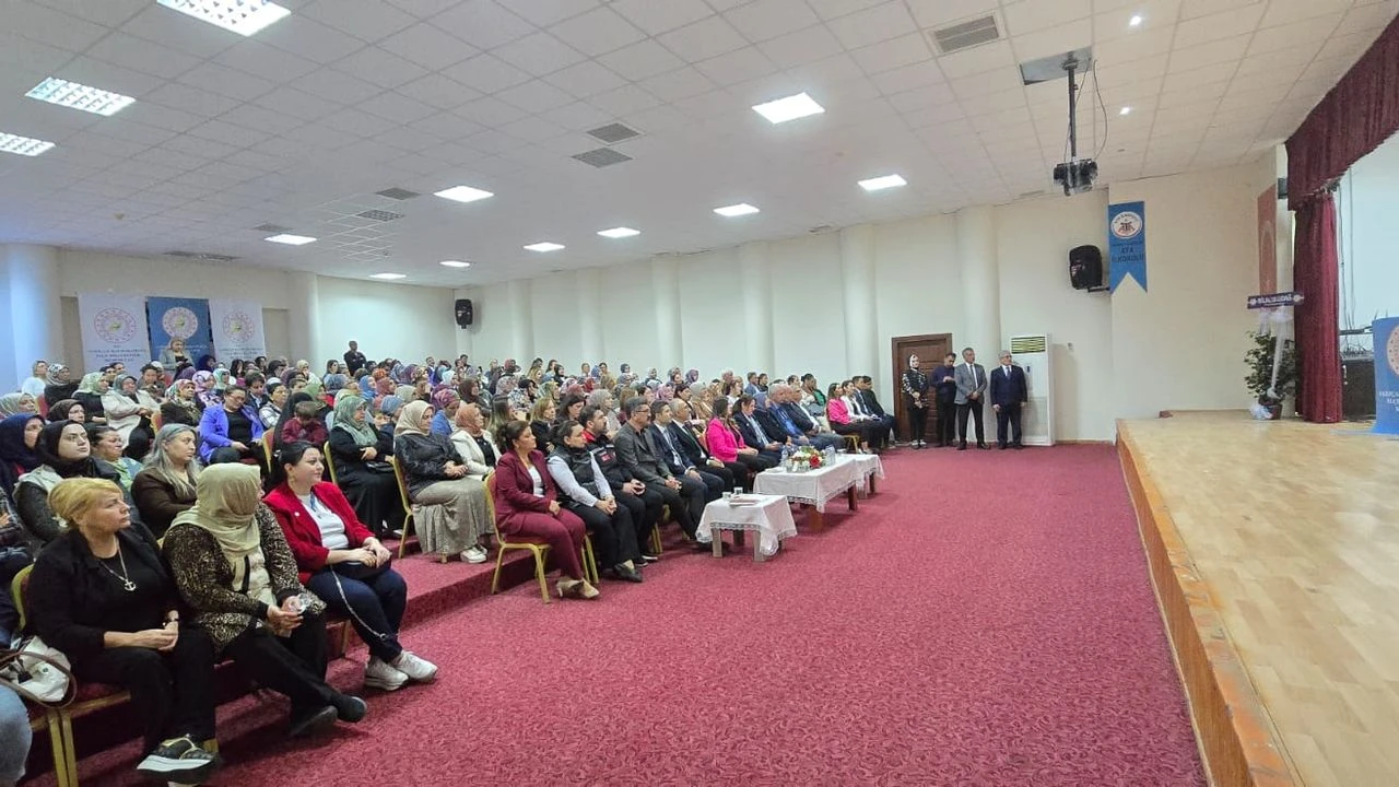 Sarıçam’da kadın girişimciliğine destek semineri düzenlendi