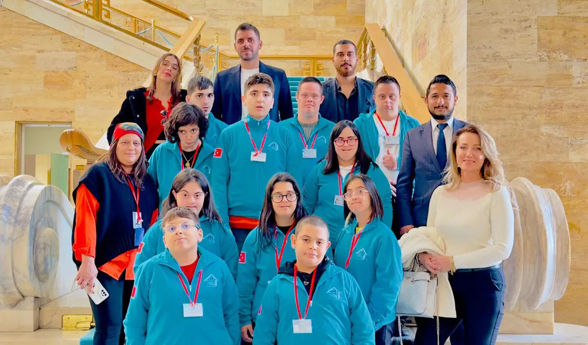 Adana’da özel gereksinimli sporcuların Anıtkabir ziyareti gecikmeli gerçekleşti