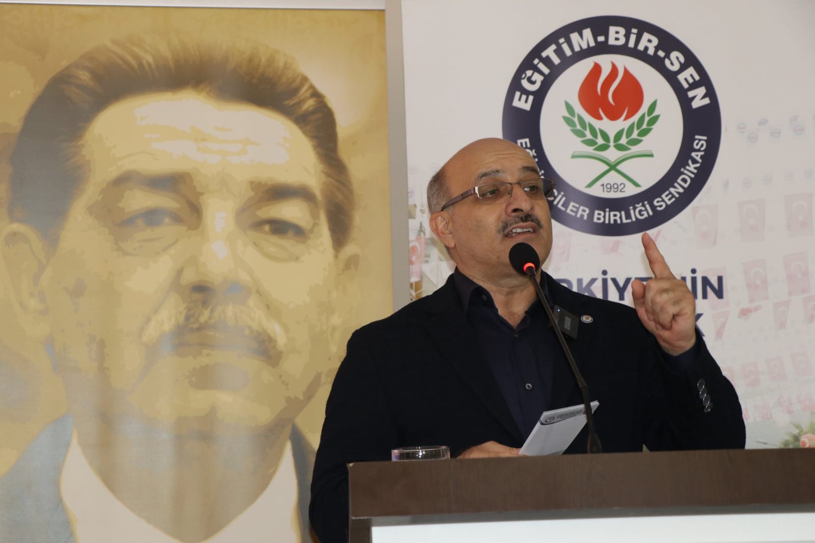 Eğitim-Bir-Sen Adana Şube Başkanı Sarıgeçili: "Öğretmenlerimizin emeği yarınlarımızın harcıdır''
