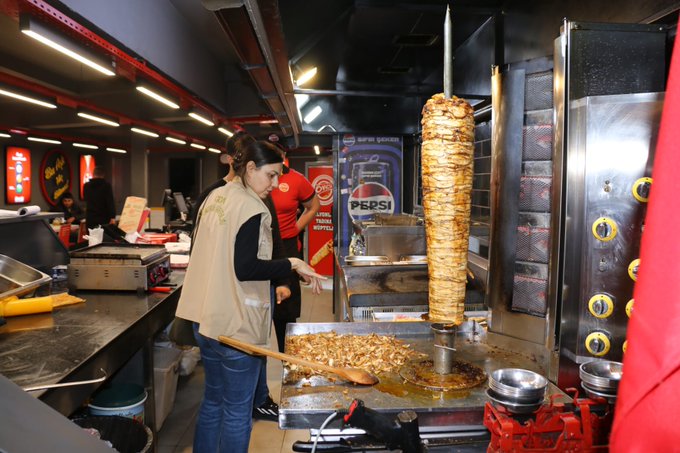 Adana’da gıda denetimleri tüm hızıyla devam ediyor