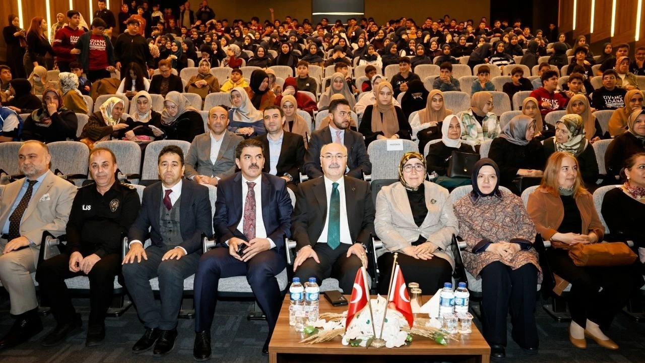 “Altın Çağ” Sahnede: Vali Köşger’den Çocuklara Destek