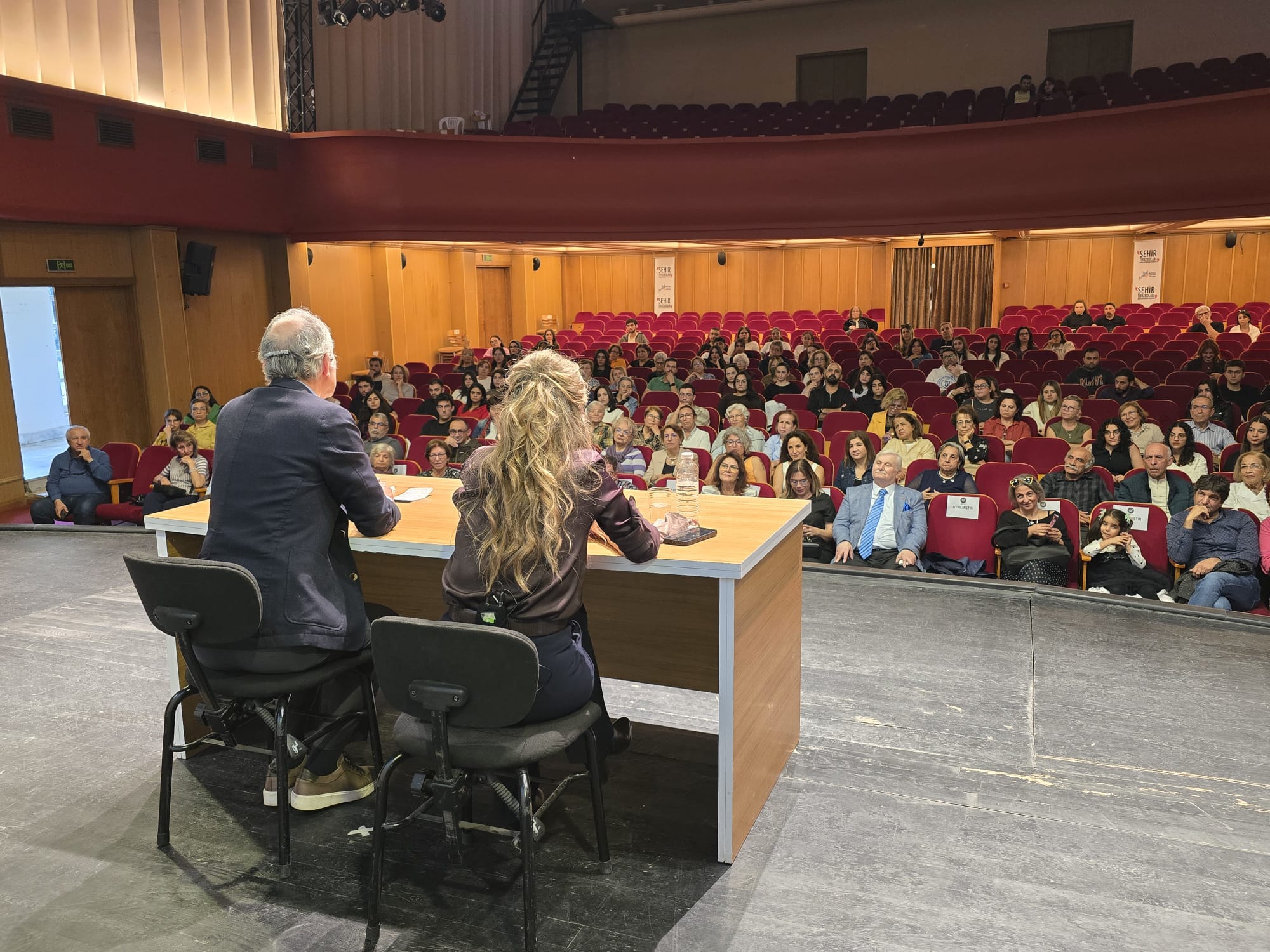 ÇYDD Adana’da edebiyat ve tarihi buluşturdu: Sema Soykan ve Emin Çapa ile geçmişten geleceğe bakış