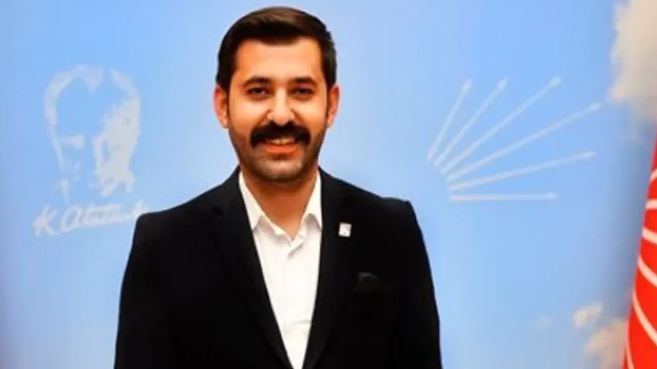 CHP Seyhan Belediye Meclis Üyesi, meclis üyeliğinden istifa etti.