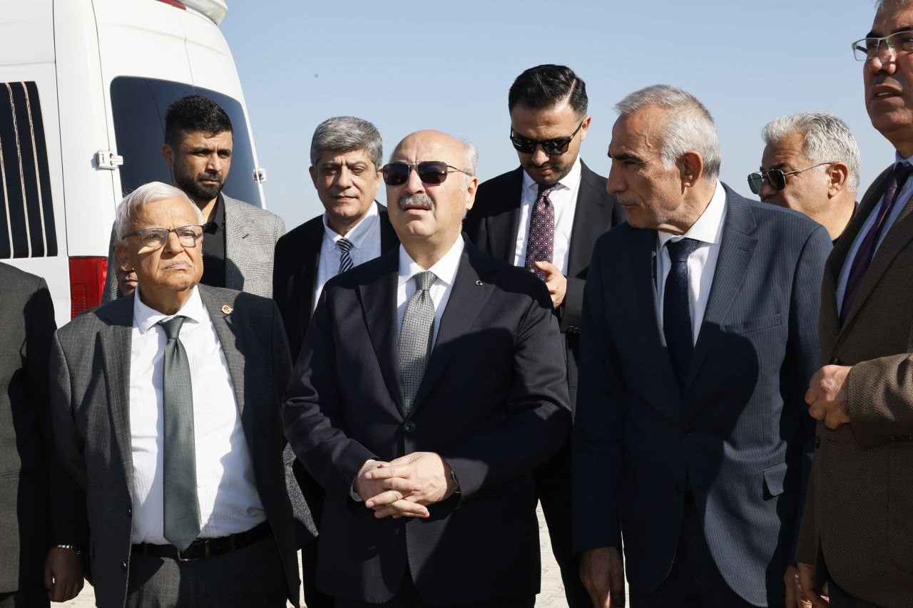 Vali Köşger Adana’da dev projeleri inceledi: “Karataş Organize Tarım Bölgeleri Türkiye’nin gurur projesi olacak”