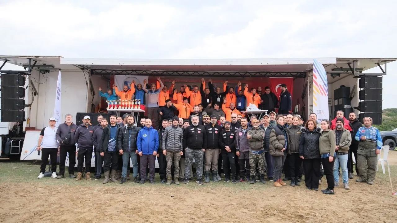 Adana’da 7. Surfcasting Turnuvası tamamlandı: Zeytinbeli Plajı sporcuları ağırladı