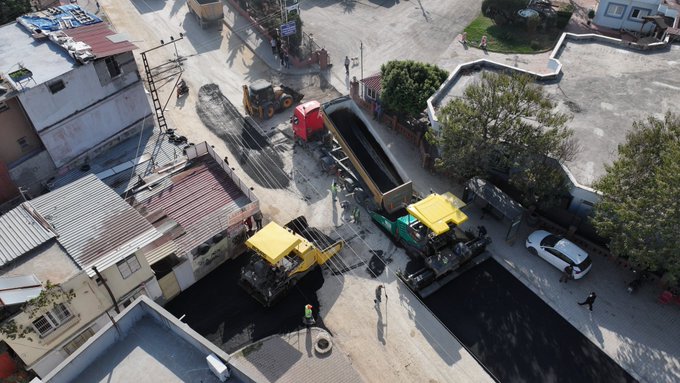 Adana’da Mehmet Akif Ersoy Caddesi yenileniyor: Trafik daha güvenli hale getiriliyor