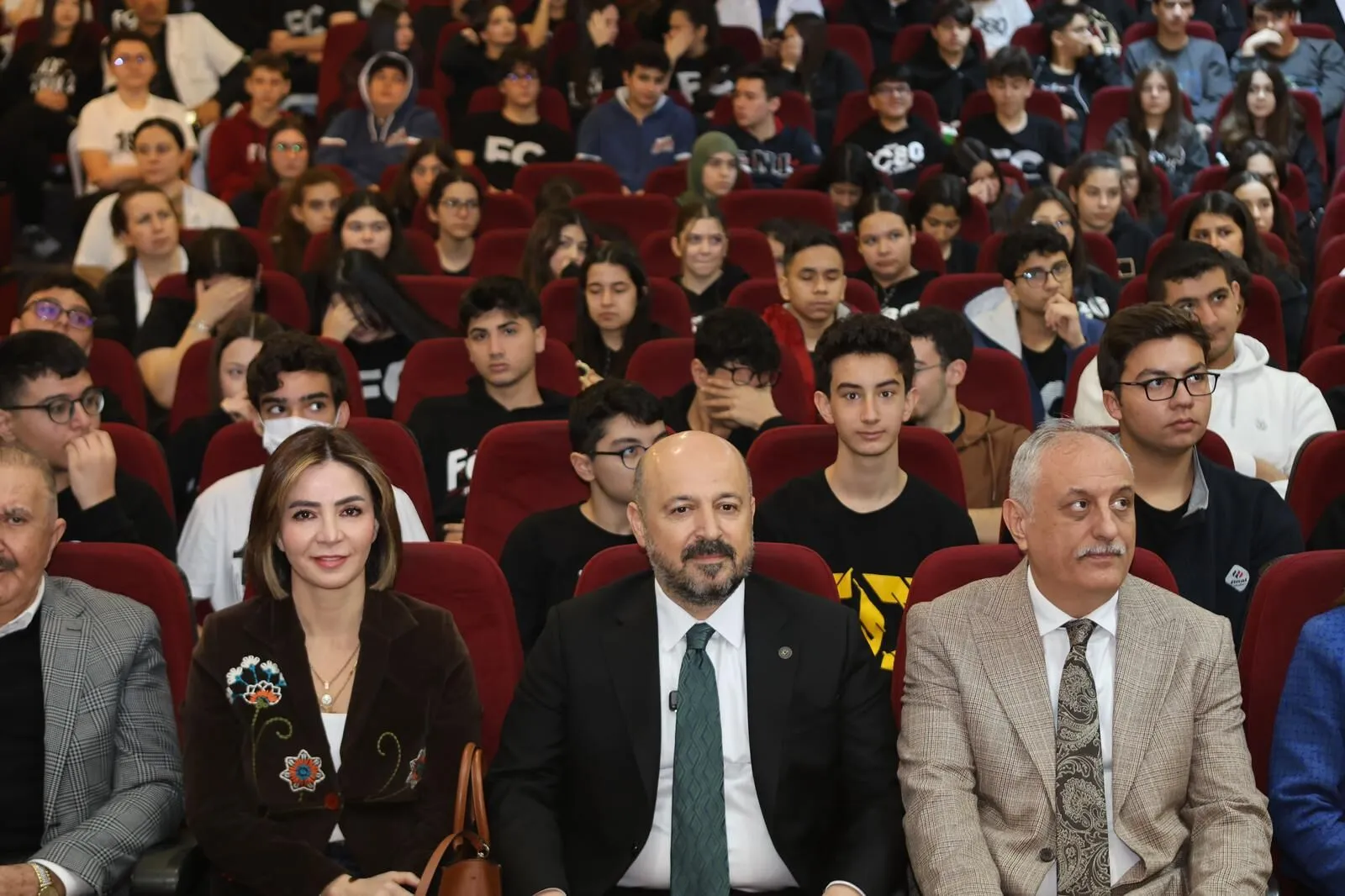 İl Sağlık Müdürü Halil Nacar Final Okulları’nda öğrencilerle buluştu