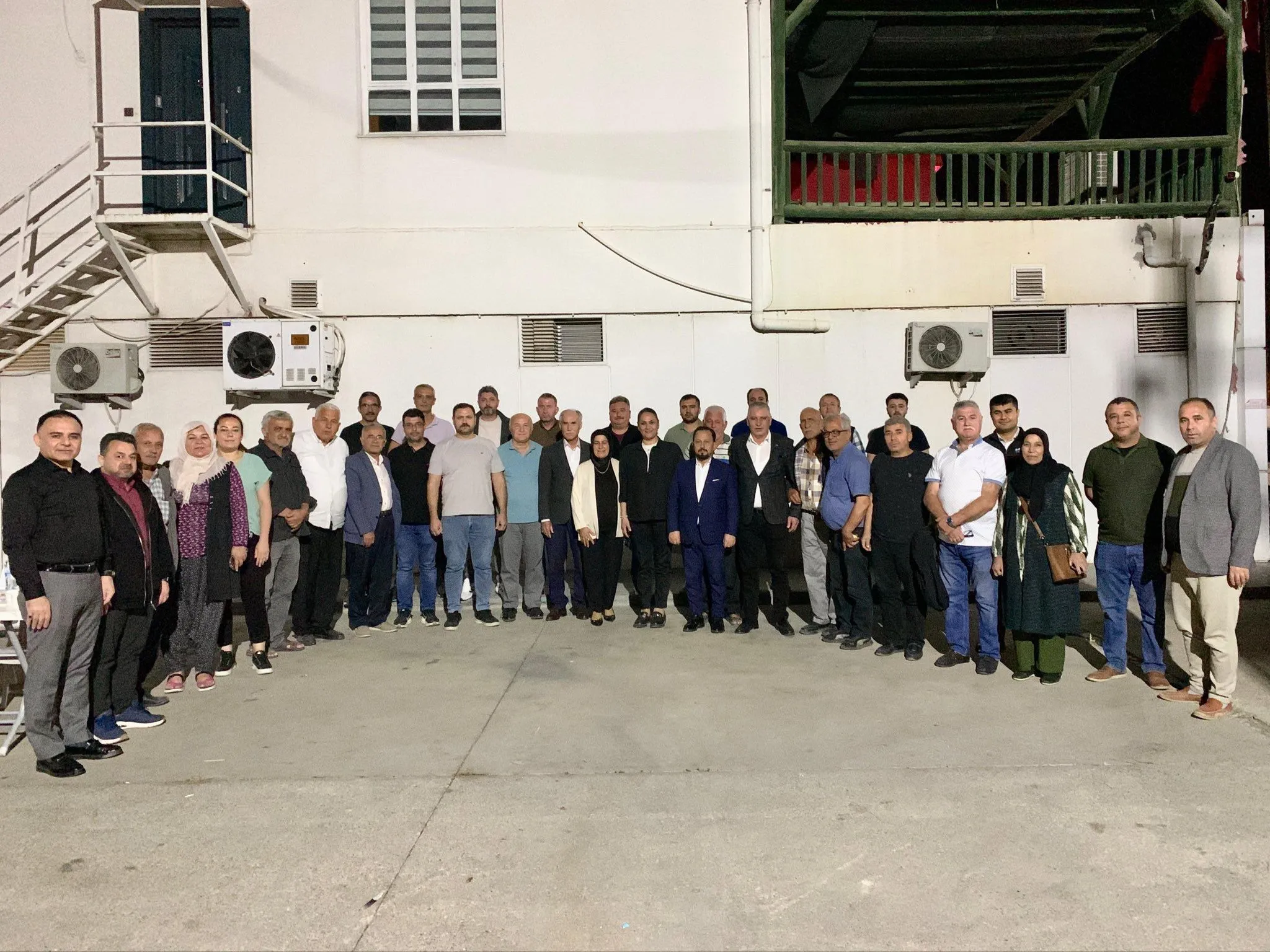 MHP Sarıçam Teşkilatı mahalle ziyaretlerini hız kesmeden sürdürüyor