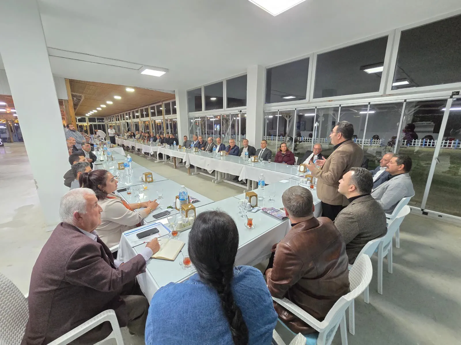 Yumurtalık’ta üretim ve ilçe ihtiyaçları için geniş katılımlı toplantı yapıldı