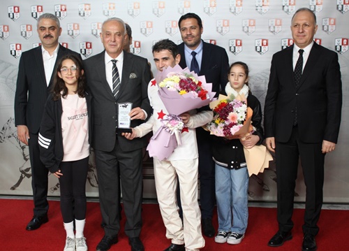 Halis Karataş’ın birinciliğinde ödüller MHP İl Başkanı Kanlı’dan