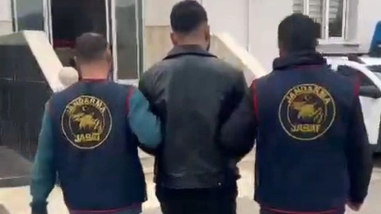 Adana'da 41 yıl kesinleşmiş hapis cezasıyla aranan hükümlü yakalandı