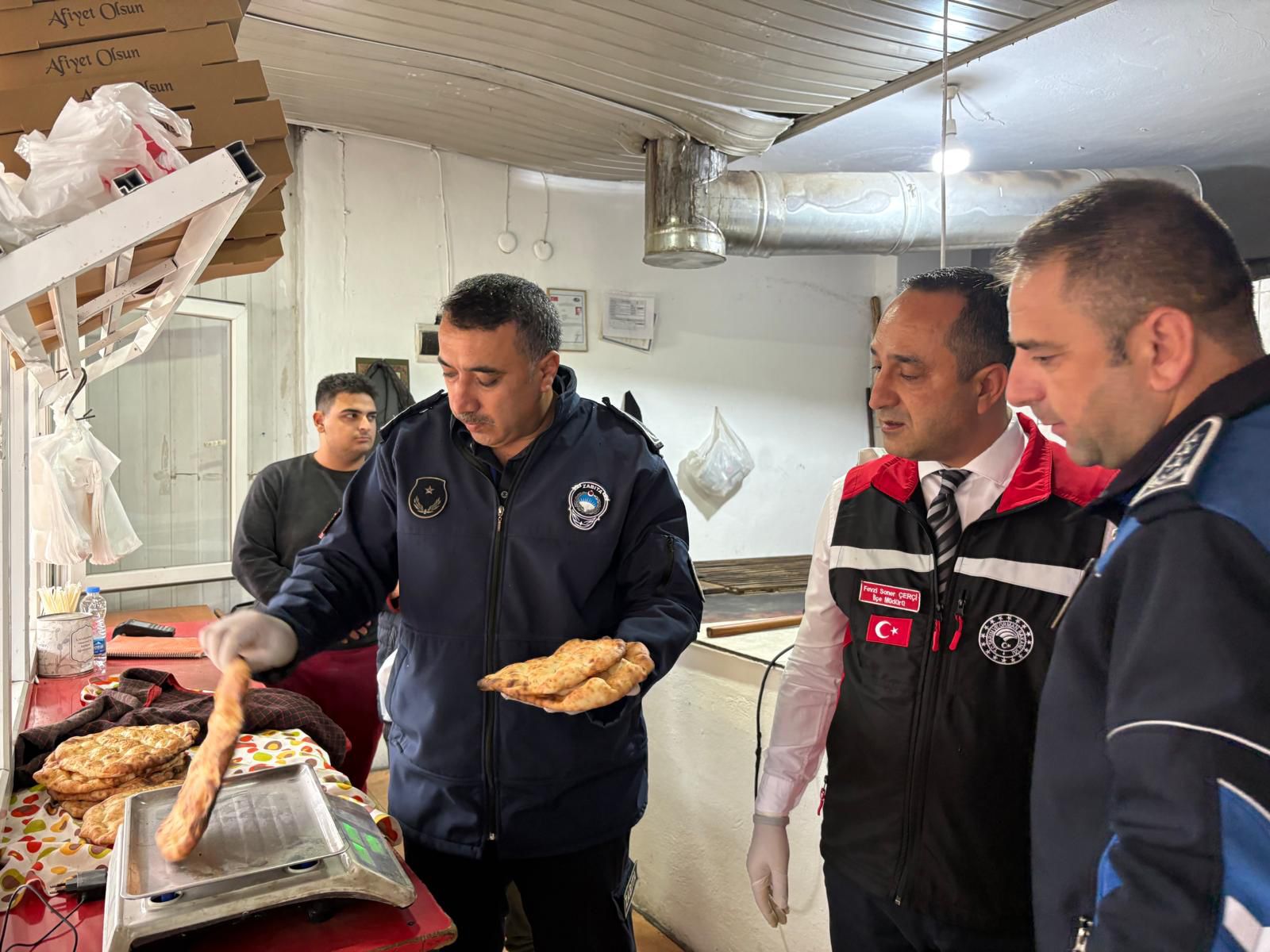 Yumurtalık’ta ekmek üretim tesisleri tek tek denetlendi