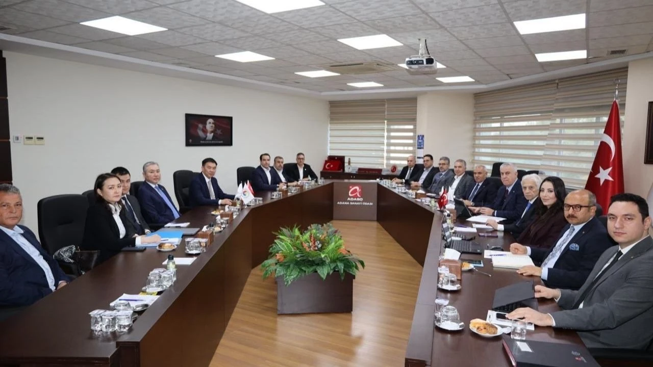 Kazakistan heyeti, Adana Sanayi Odası’nda iş birliği fırsatlarını görüştü