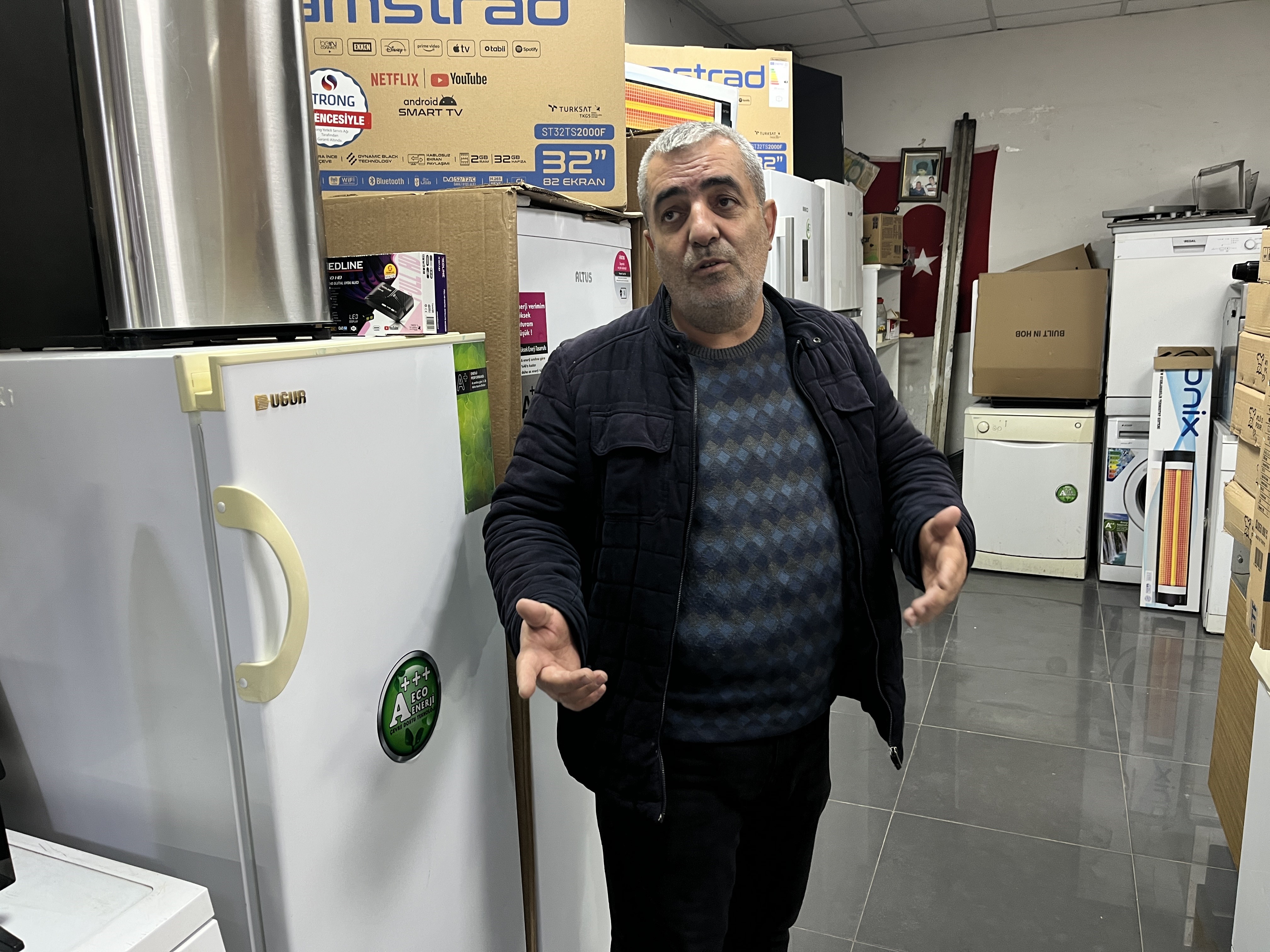 "Valilikte çalışıyorum" diyen kadının güven sağlayıp esnafı dolandırdığı iddiası