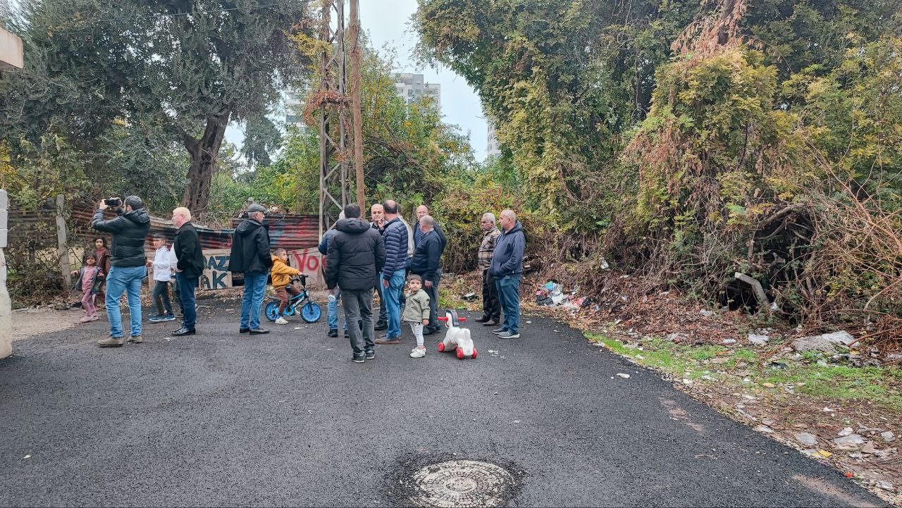 Mahallenin yol ve yeşil alanı belediye tarafından bir türlü yapılmadı