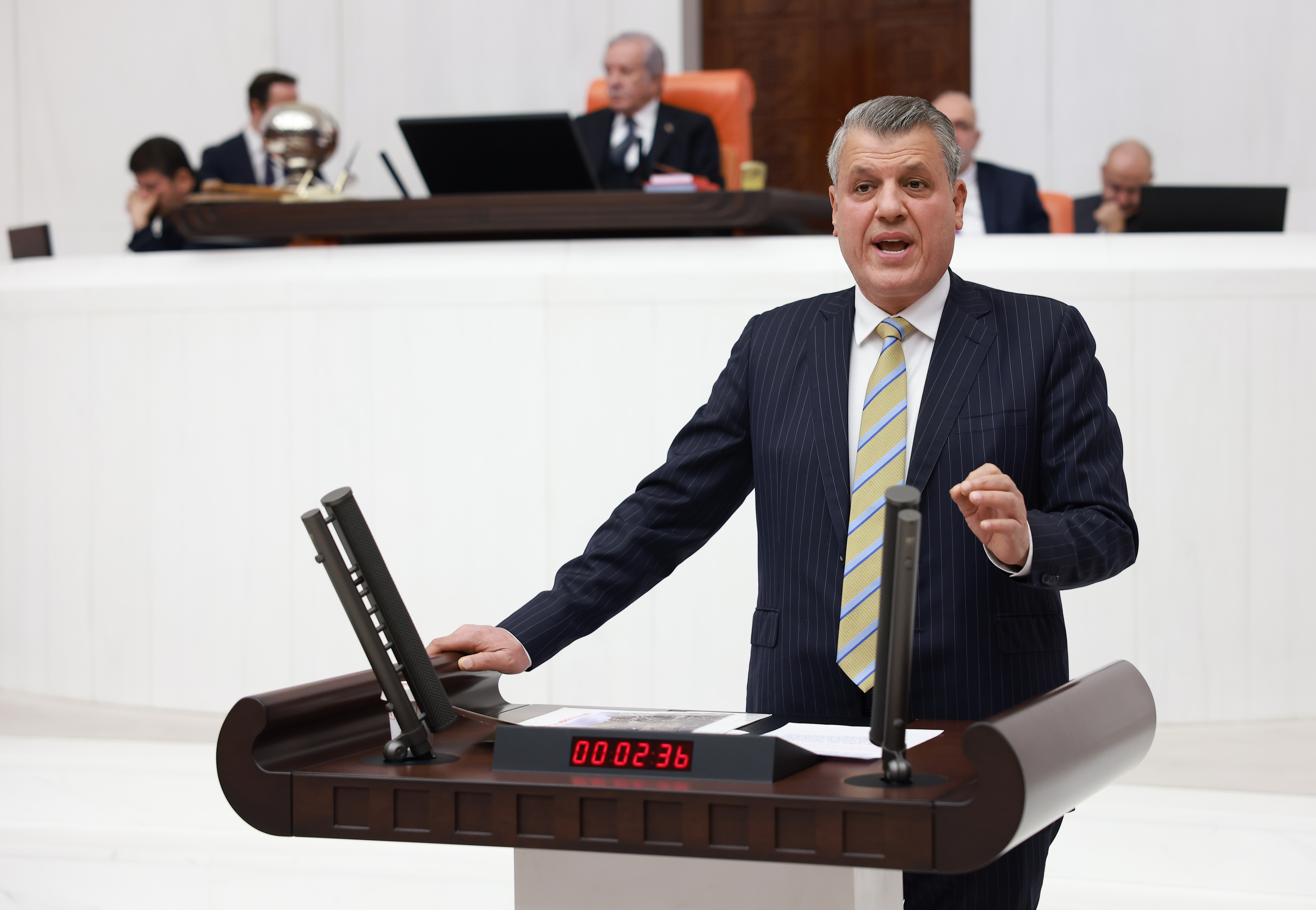 Ayhan Barut'tan krize acil çözüm çağrısı